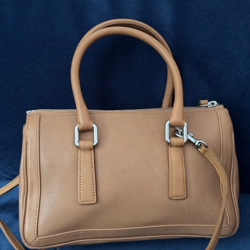 Coach Vintage Bonnie Legacy 9421  Tan/Beige Satchel Bag‎